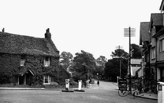 Buckingham Cottage, Foot of Stanmore Hill